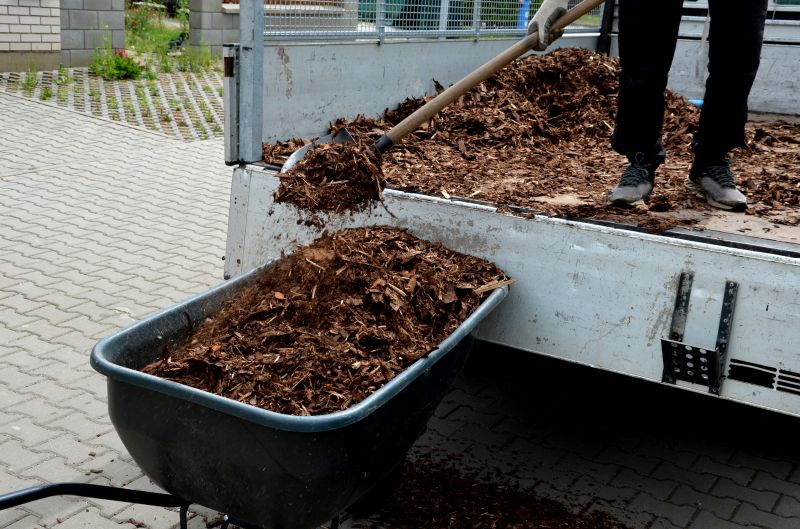 Mulch Service in Ventura County, CA